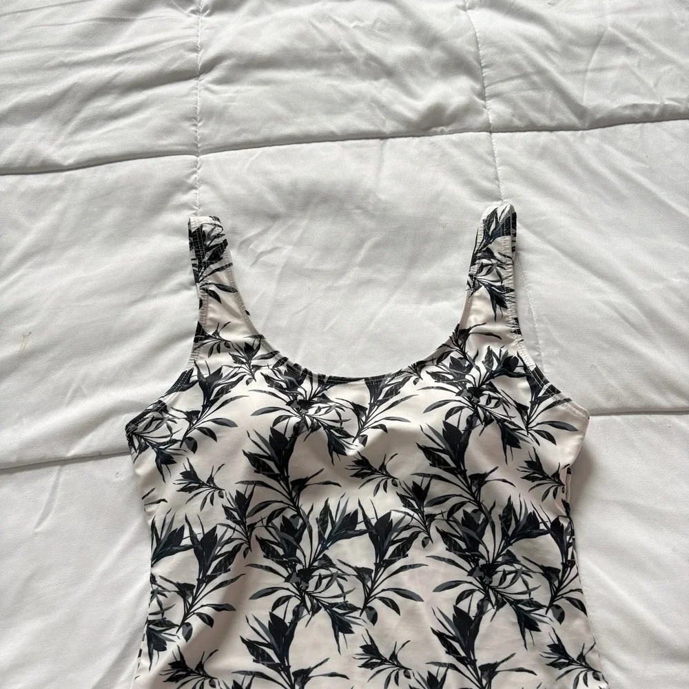 Nicole Miller Studio One Piece Tropical Swimsuit Womens Large White Beach Summer